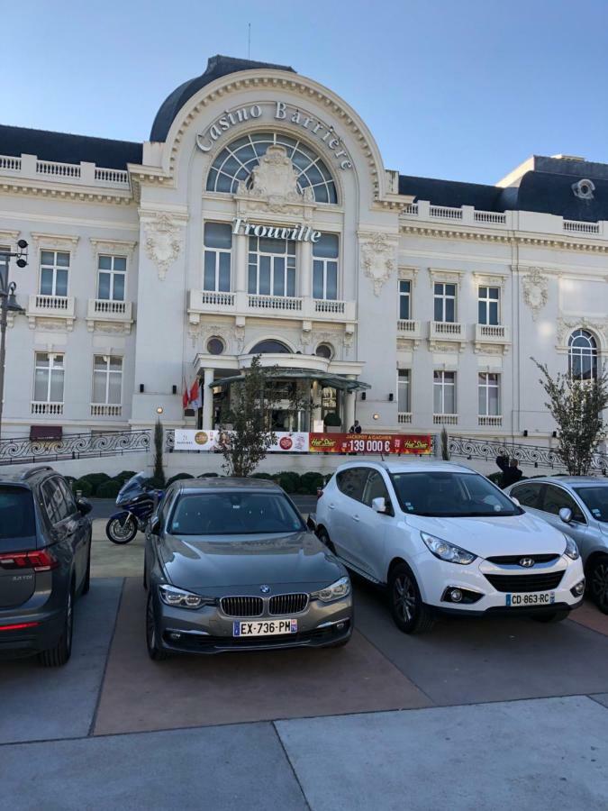 L'Etoile De Trouville Zewnętrze zdjęcie